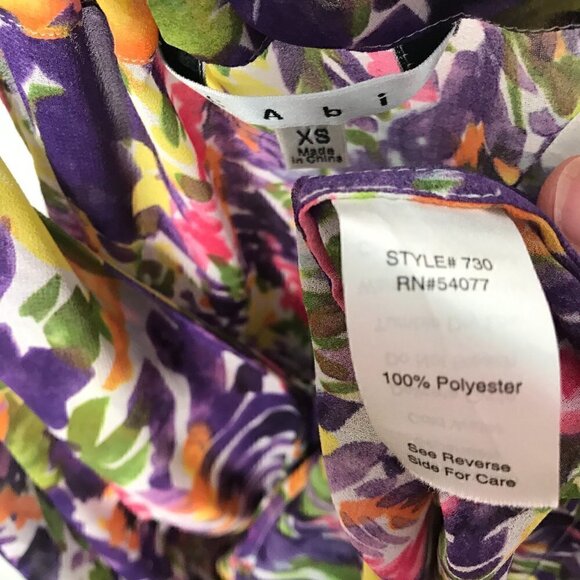 CAbi colorful V-neck sleeveless tank blouse, XS - Picture 5 of 6